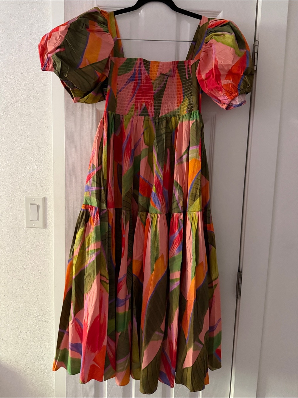 FARM Rio Multicolor Tropical-Leaf Tiered Midi Dress - Picture 8 of 8
